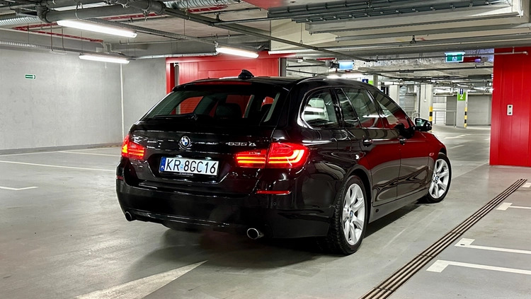 BMW Seria 5 cena 77900 przebieg: 263058, rok produkcji 2015 z Kraków małe 631